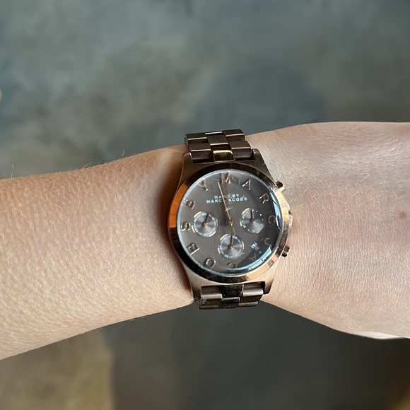 Marc Jacobs Watch - Picture 3 of 4